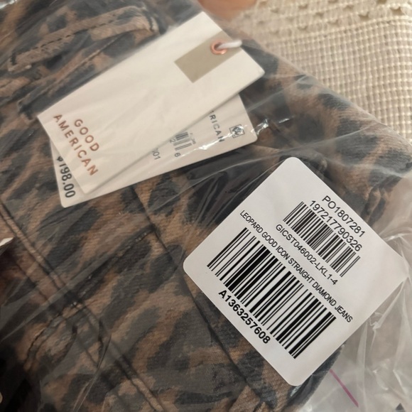 Good American - LEOPARD GOOD ICON STRAIGHT DIAMOND JEANS - Picture 7 of 7
